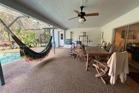 Villa ou maison à vendre à Plantation, Floride: 4 chambres, 242.01 m2 № 1976954 - photo 12