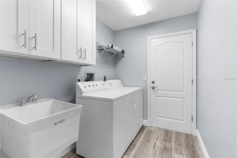 Casa en venta en Spring Hill, Florida, 4 dormitorios, 192.4 m2 № 1835241 - foto 21