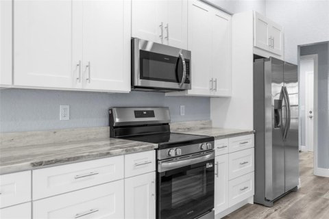 Casa en venta en Spring Hill, Florida, 4 dormitorios, 192.4 m2 № 1835241 - foto 7