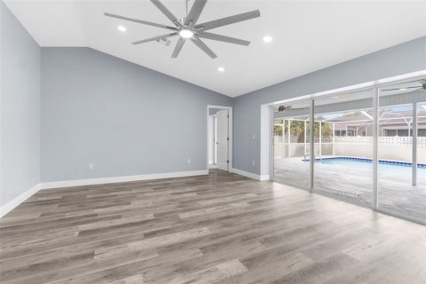 Casa en venta en Spring Hill, Florida, 4 dormitorios, 192.4 m2 № 1835241 - foto 11