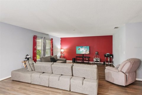House in Mulberry, Florida 5 bedrooms, 318.47 sq.m. № 1902139 - photo 8