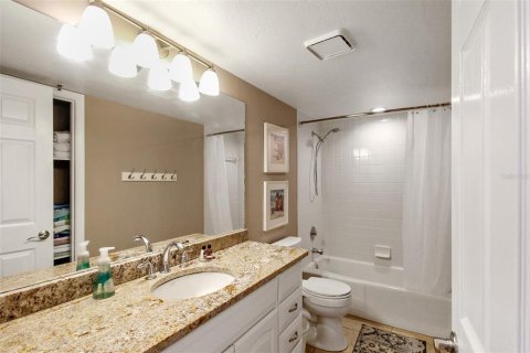 Condominio en alquiler en Sarasota, Florida, 3 dormitorios, 170.48 m2 № 2298841 - foto 25