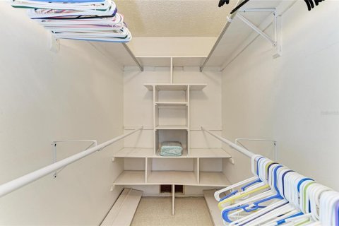 Купить кондоминиум в Сарасота, Флорида 6 комнат, 117.99м2, № 2219309 - фото 25