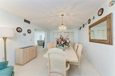 Купить кондоминиум в Сарасота, Флорида 6 комнат, 117.99м2, № 2219309 - фото 26