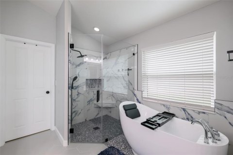 Villa ou maison à vendre à Apollo Beach, Floride: 4 chambres, 243.31 m2 № 2427354 - photo 23