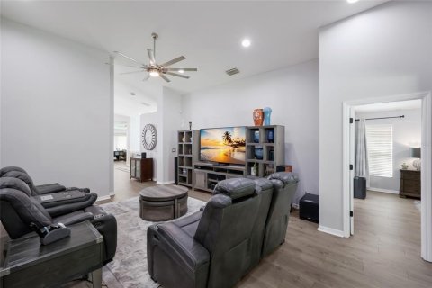Villa ou maison à vendre à Apollo Beach, Floride: 4 chambres, 243.31 m2 № 2427354 - photo 11