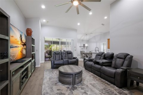 Villa ou maison à vendre à Apollo Beach, Floride: 4 chambres, 243.31 m2 № 2427354 - photo 9