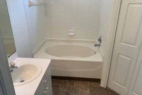 House in Valrico, Florida 4 bedrooms, 125.7 sq.m. № 1798214 - photo 7