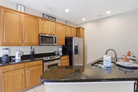 House in Kissimmee, Florida 5 bedrooms, 213.4 sq.m. № 2105501 - photo 18
