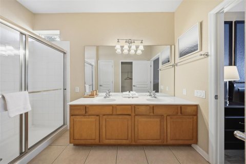 House in Kissimmee, Florida 5 bedrooms, 213.4 sq.m. № 2105501 - photo 29