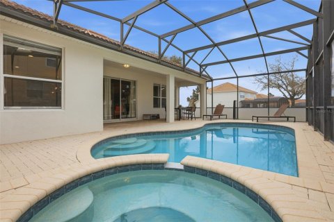 House in Kissimmee, Florida 5 bedrooms, 213.4 sq.m. № 2105501 - photo 4
