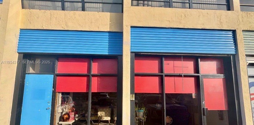 Immobilier commercial à Cutler Bay, Floride № 2171468