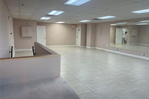 Immobilier commercial à vendre à Cutler Bay, Floride № 2171468 - photo 7