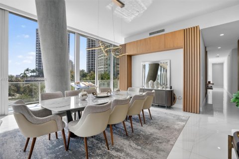 Condominio en venta en Miami, Florida, 5 dormitorios, 366.96 m2 № 2255511 - foto 2