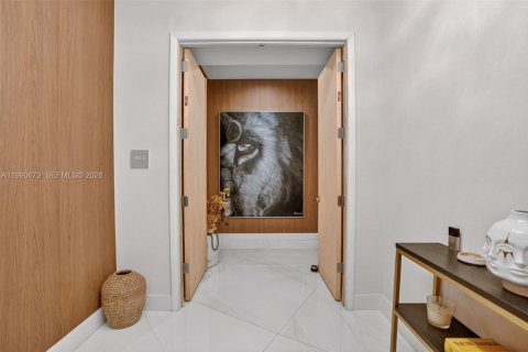 Condominio en venta en Miami, Florida, 5 dormitorios, 366.96 m2 № 2255511 - foto 21