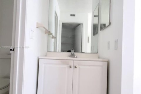 Condominio en alquiler en Pompano Beach, Florida, 1 dormitorio, 55.74 m2 № 1897101 - foto 14