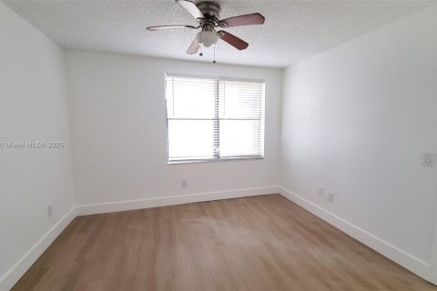 Condominio en alquiler en Pompano Beach, Florida, 1 dormitorio, 55.74 m2 № 1897101 - foto 17