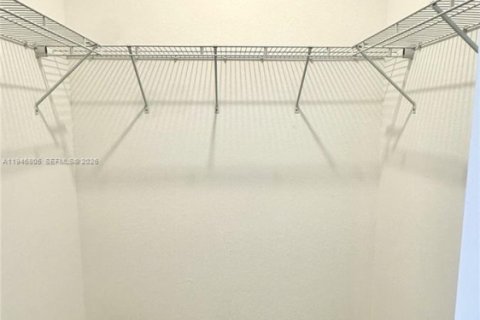 Adosado en alquiler en Homestead, Florida, 3 dormitorios, 162.49 m2 № 2019865 - foto 16