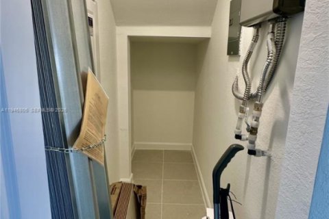 Adosado en alquiler en Homestead, Florida, 3 dormitorios, 162.49 m2 № 2019865 - foto 12