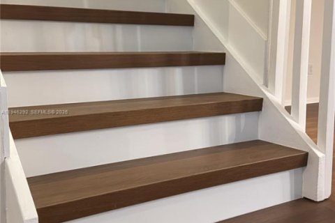 Casa en Hialeah, Florida 4 dormitorios, 237.18 m2 № 2002594