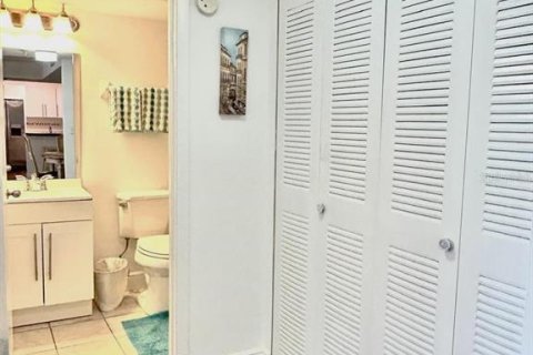 Condo in Port Charlotte, Florida, 2 bedrooms  № 1793437 - photo 20