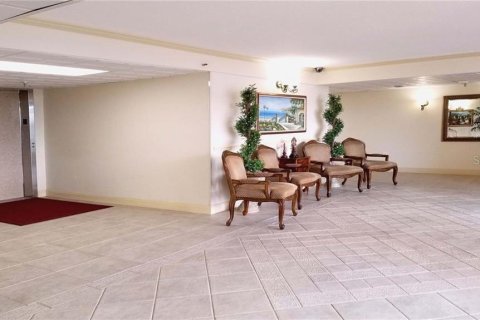 Condo in Port Charlotte, Florida, 2 bedrooms  № 1793437 - photo 7
