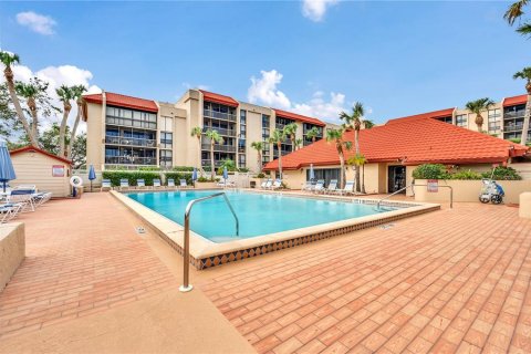 Condo in Port Charlotte, Florida, 2 bedrooms  № 1793437 - photo 26