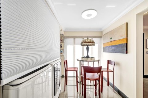 Touwnhouse à vendre à Hollywood, Floride: 3 chambres, 218.32 m2 № 2374762 - photo 22