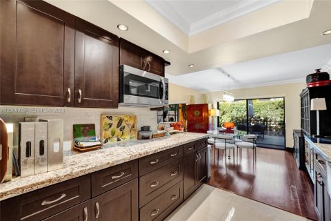 Touwnhouse à Hollywood, Floride 3 chambres, 218.32 m2 № 2374762