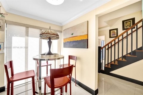 Touwnhouse à vendre à Hollywood, Floride: 3 chambres, 218.32 m2 № 2374762 - photo 19
