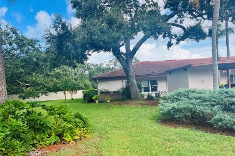 House in Dunedin, Florida 2 bedrooms, 92.44 sq.m. № 1894990 - photo 3
