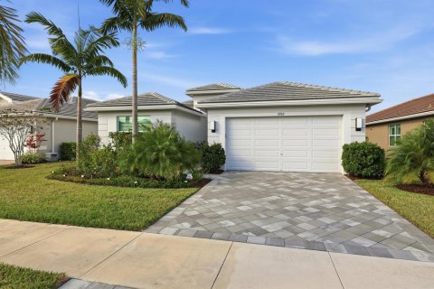 Casa en Port St. Lucie, Florida 3 dormitorios, 218.51 m2 № 2276254