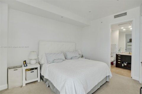 Copropriété à louer à Sunny Isles Beach, Floride: 2 chambres, 201.97 m2 № 1957674 - photo 25