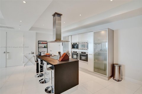 Copropriété à louer à Sunny Isles Beach, Floride: 2 chambres, 201.97 m2 № 1957674 - photo 17