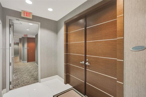 Copropriété à louer à Sunny Isles Beach, Floride: 2 chambres, 201.97 m2 № 1957674 - photo 2