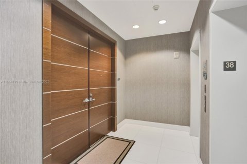 Copropriété à louer à Sunny Isles Beach, Floride: 2 chambres, 201.97 m2 № 1957674 - photo 1