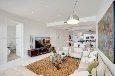 Copropriété à louer à Sunny Isles Beach, Floride: 2 chambres, 201.97 m2 № 1957674 - photo 9