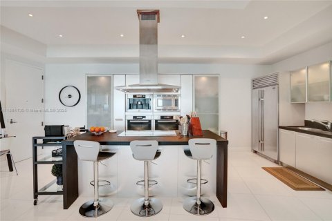 Copropriété à louer à Sunny Isles Beach, Floride: 2 chambres, 201.97 m2 № 1957674 - photo 13