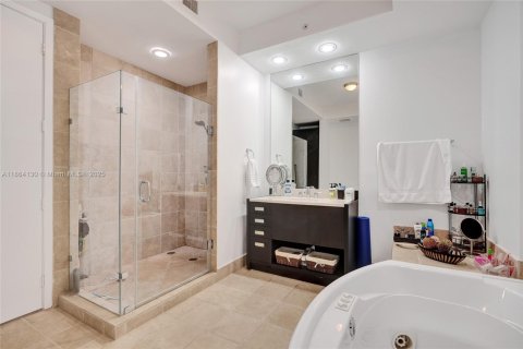 Copropriété à louer à Sunny Isles Beach, Floride: 2 chambres, 201.97 m2 № 1957674 - photo 28