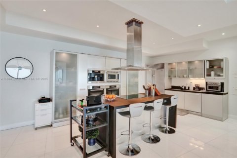 Copropriété à louer à Sunny Isles Beach, Floride: 2 chambres, 201.97 m2 № 1957674 - photo 18