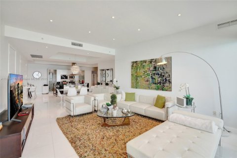 Copropriété à louer à Sunny Isles Beach, Floride: 2 chambres, 201.97 m2 № 1957674 - photo 10