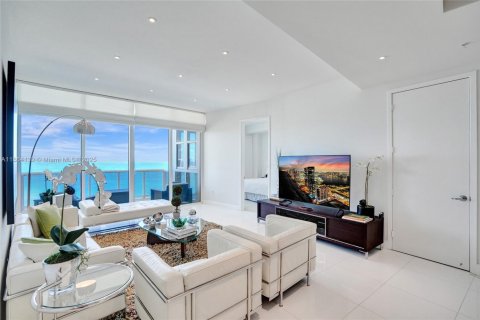 Copropriété à louer à Sunny Isles Beach, Floride: 2 chambres, 201.97 m2 № 1957674 - photo 11