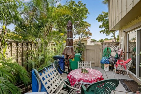 Condo in Lauderhill, Florida, 2 bedrooms  № 2013966 - photo 12