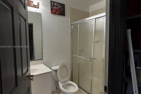 Adosado en venta en Miami Gardens, Florida, 2 dormitorios, 105.91 m2 № 2075249 - foto 5