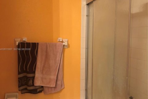 Adosado en venta en Miami Gardens, Florida, 2 dormitorios, 105.91 m2 № 2075249 - foto 6