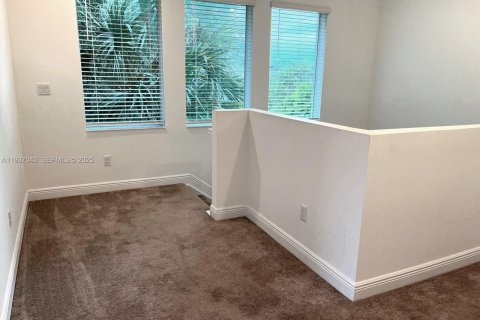 Townhouse in Deerfield Beach, Florida 3 bedrooms, 170.01 sq.m. № 1994900 - photo 21