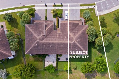 Townhouse in Deerfield Beach, Florida 3 bedrooms, 170.01 sq.m. № 1994900 - photo 30