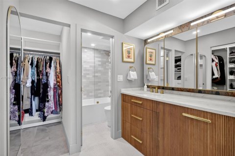 Купить кондоминиум в Санни-Айлс-Бич, Флорида 2 спальни, 141.3м2, № 1943345 - фото 24