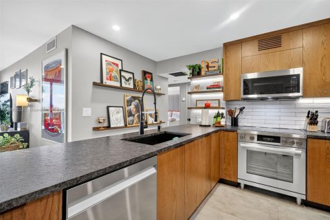 Купить кондоминиум в Санни-Айлс-Бич, Флорида 2 спальни, 141.3м2, № 1943345 - фото 14