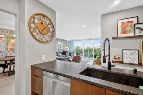 Купить кондоминиум в Санни-Айлс-Бич, Флорида 2 спальни, 141.3м2, № 1943345 - фото 13